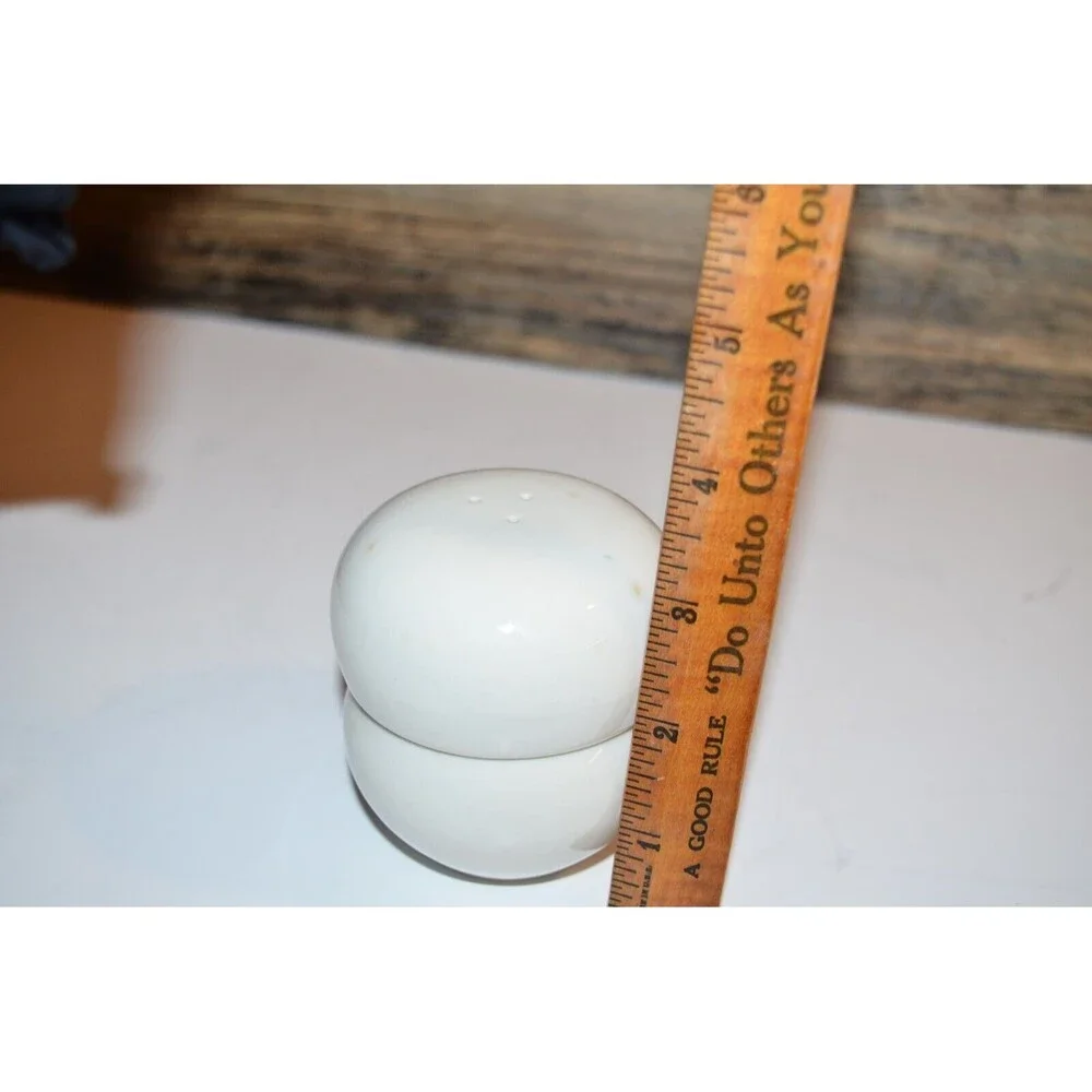 Vtg‎ Russel Wright Iroquois Casual Stackable Ceramic Salt & Pepper Shakers READ